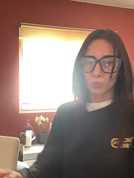 SOFIASWEETSECRETT online show from February 6, 11:13 am