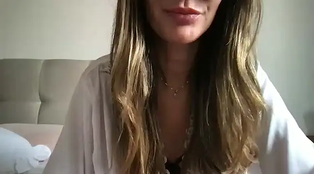 Snapshot of paolajonez chatting on January 7, 4:27 pm paolajonez online show from January 7, 4:27 pm
