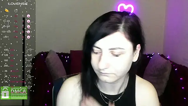 Muse kitty jenia online show from December 18, 6:30 am