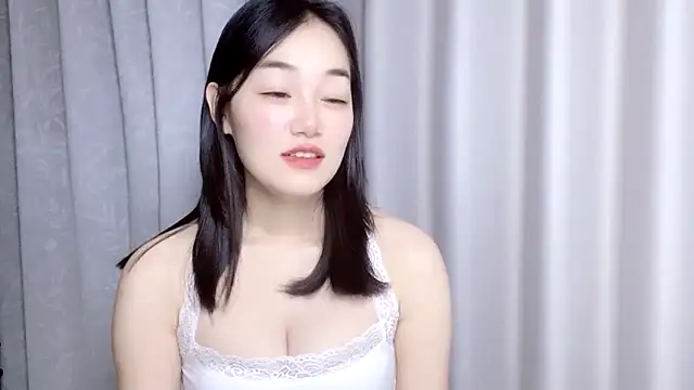 Snapshot of cloud8822 chatting on September 24, 2:42 pm cloud8822 online show from September 24, 2:42 pm