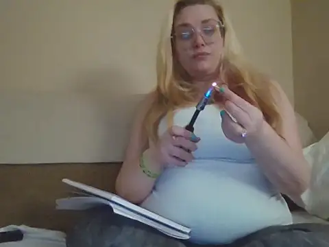 Lalalynn online show from April 11, 2:49 am