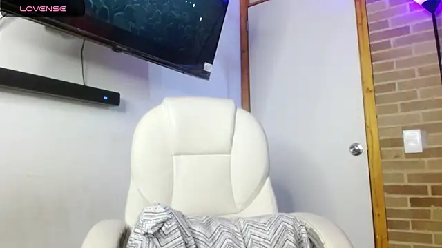 helenacyruss online show from November 22, 2:27 pm