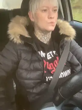 poussichienne online show from November 24, 9:42 am