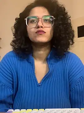 Snapshot of Curvydesifromgermany chatting on January 28, 8:04 am Curvydesifromgermany online show from January 28, 8:04 am