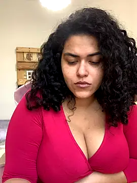 Curvydesifromgermany online show from December 1, 2:00 pm