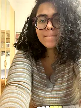 Curvydesifromgermany online show from December 5, 3:20 pm