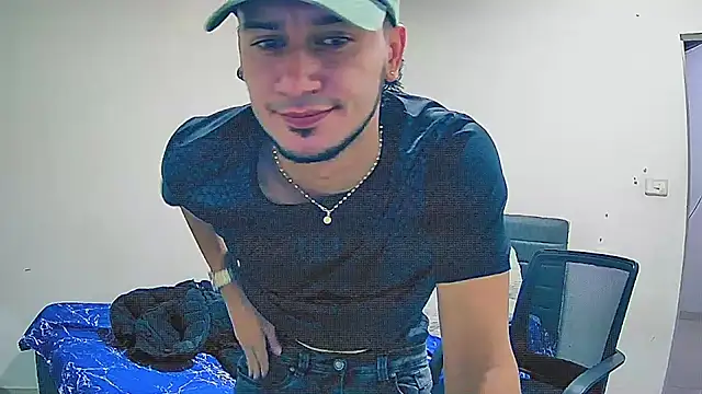 Kevin Torres online show from May 31, 1:14 am