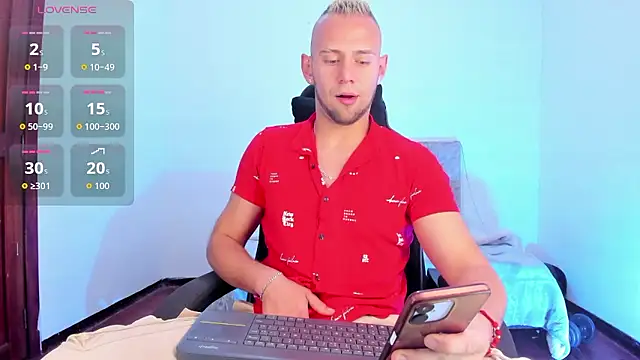 Snapshot of Damon_Bakert chatting on January 16, 4:44 pm Damon Bakert online show from January 16, 4:44 pm