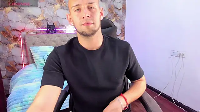 Snapshot of Damon_Bakert chatting on March 4, 4:13 pm Damon Bakert online show from March 4, 4:13 pm