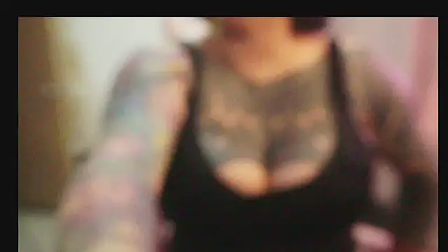 Snapshot of angelacianuro_ chatting on November 4, 11:37 pm angelacianuro online show from November 4, 11:37 pm