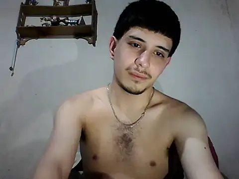 Snapshot of Elvergonn2105 chatting on October 3, 4:20 am Elvergonn2105 online show from October 3, 4:20 am