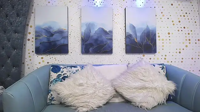 Steev Novoa online show from December 12, 4:37 am