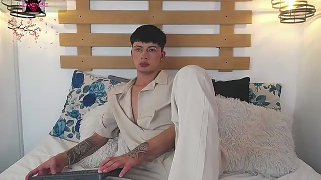 Steev Novoa online show from February 6, 6:08 am