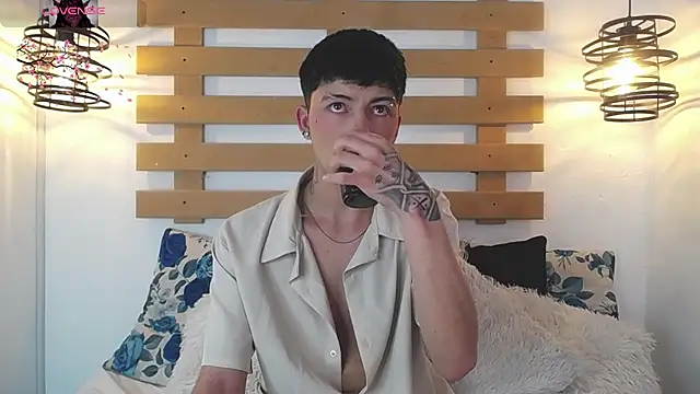 Steev Novoa online show from February 6, 9:53 am