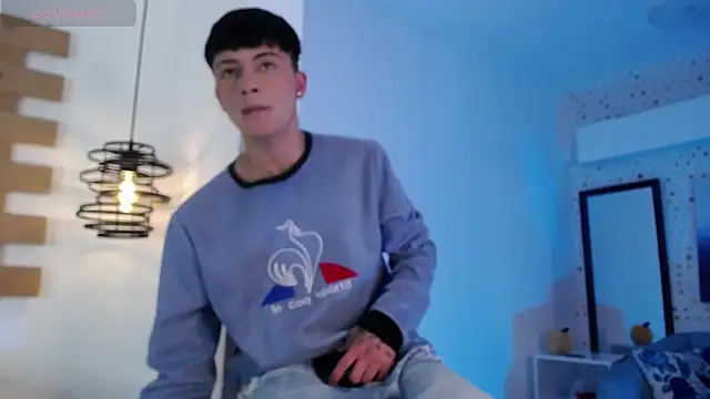 Steev Novoa online show from March 4, 4:49 am