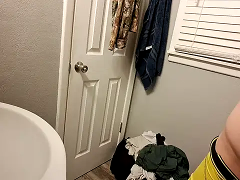 bigdickdaddy2184 online show from December 13, 4:22 am