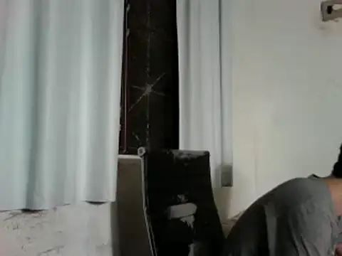 Snapshot of solzinhoalone chatting on December 10, 3:30 am solzinhoalone online show from December 10, 3:30 am
