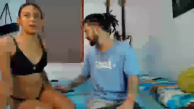 emiandstiv online show from March 7, 8:33 pm