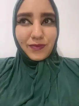 hannahayat online show from December 13, 2:05 pm