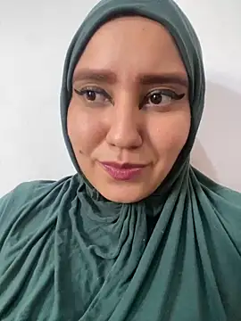 hannahayat online show from January 1, 8:58 pm