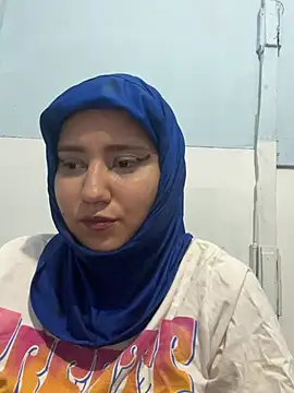 hannahayat online show from July 1, 2:29 pm