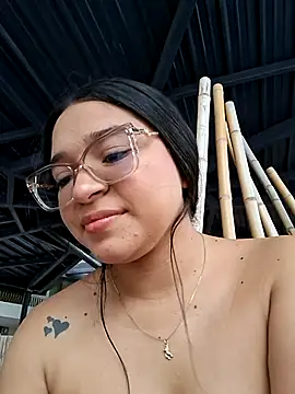 Snapshot of -VICKKY chatting on July 9, 9:19 pm -VICKKY online show from July 9, 9:19 pm