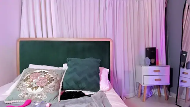 tiffany becker online show from March 15, 5:19 am