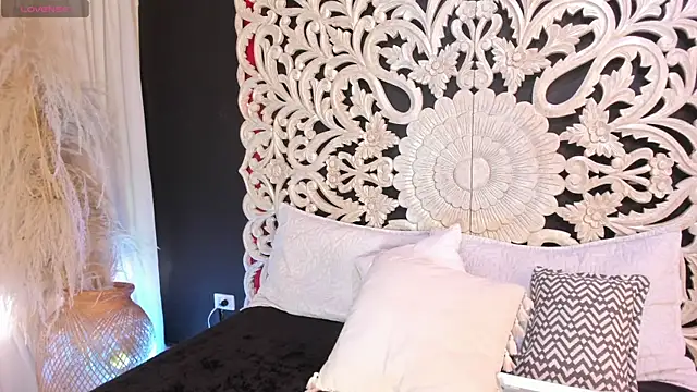 tiffany becker online show from September 19, 7:58 pm