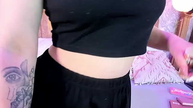 tiffany becker online show from November 21, 12:04 pm