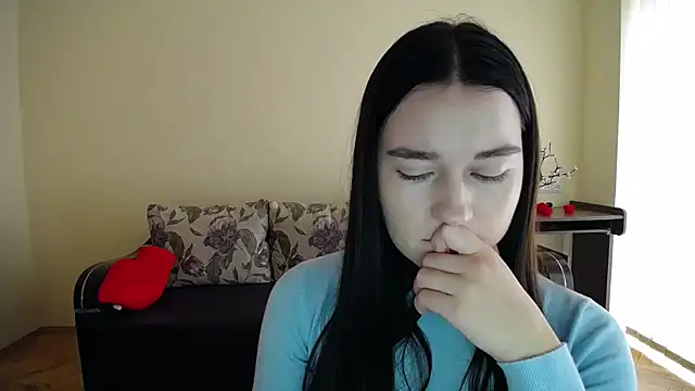 Snapshot of Pretty_shy chatting on November 9, 9:18 am Pretty shy online show from November 9, 9:18 am