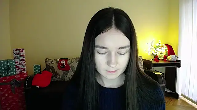 Snapshot of Pretty_shy chatting on December 22, 9:50 am Pretty shy online show from December 22, 9:50 am