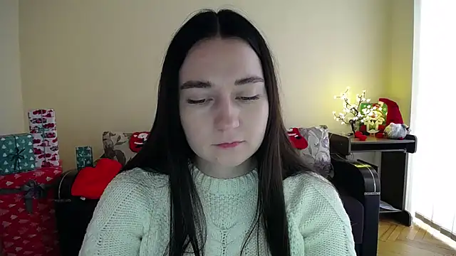 Snapshot of Pretty_shy chatting on January 8, 9:33 am Pretty shy online show from January 8, 9:33 am