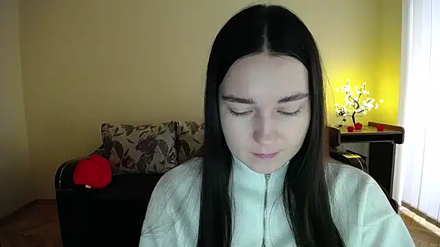 Snapshot of Pretty_shy chatting on February 5, 9:58 am Pretty shy online show from February 5, 9:58 am