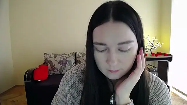 Snapshot of Pretty_shy chatting on February 10, 9:35 am Pretty shy online show from February 10, 9:35 am