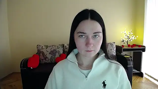 Snapshot of Pretty_shy chatting on February 25, 10:14 am Pretty shy online show from February 25, 10:14 am