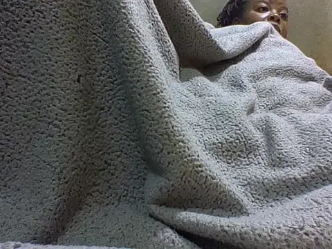 zoey10 online show from October 31, 7:15 pm