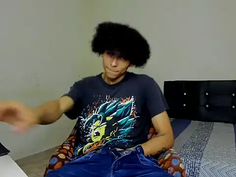 Snapshot of cardrey05 chatting on September 24, 2:15 am cardrey05 online show from September 24, 2:15 am