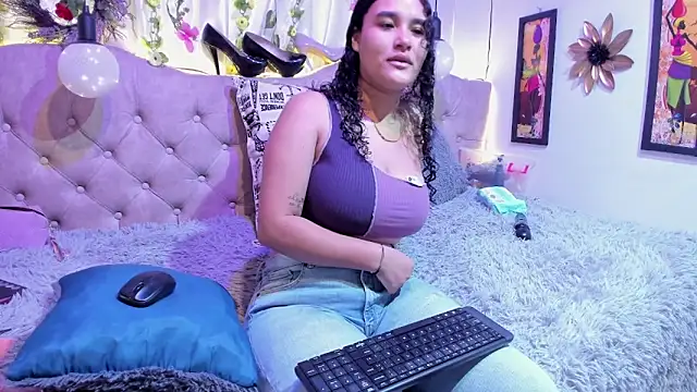 Snapshot of Chanelle_ chatting on March 20, 1:04 pm Chanelle  online show from March 20, 1:04 pm