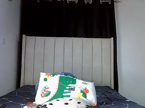 Snapshot of pretty_hearty chatting on November 27, 8:22 pm pretty hearty online show from November 27, 8:22 pm