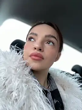 Snapshot of AnaWest chatting on January 17, 5:21 am AnaWest online show from January 17, 5:21 am