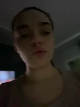 Snapshot of AnaWest chatting on February 1, 3:39 pm AnaWest online show from February 1, 3:39 pm