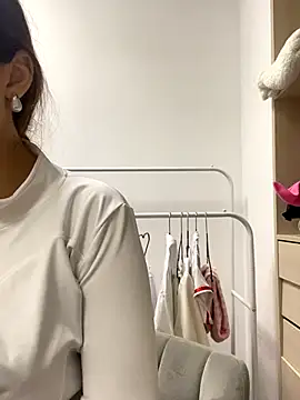 Snapshot of AnaWest chatting on September 16, 6:36 am AnaWest online show from September 16, 6:36 am