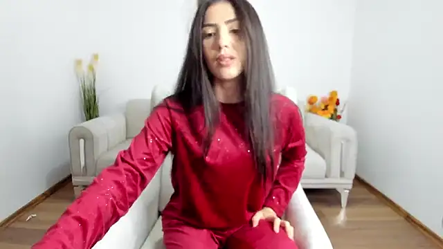 Emmapmg online show from December 31, 9:28 pm