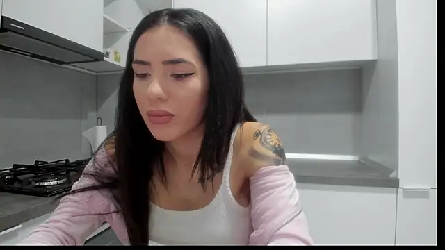 Emmapmg online show from November 28, 9:56 am