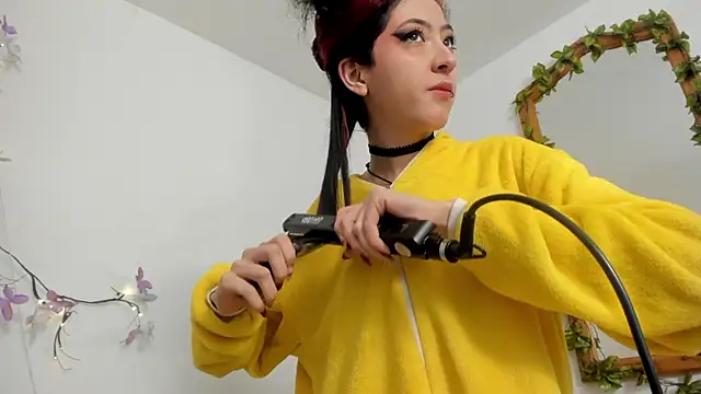 BonnieCute  online show from October 14, 12:00 am