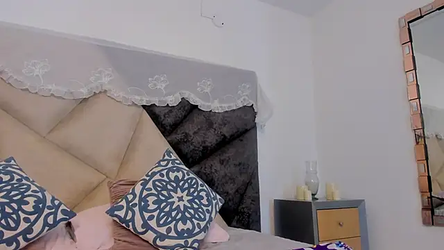 BonnieCute  online show from October 28, 12:25 am