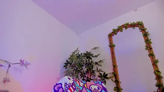 BonnieCute  online show from February 3, 2:53 am