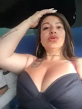 Alona Evans online show from December 3, 5:44 pm