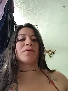 Snapshot of Alona_Evans chatting on January 13, 5:29 pm Alona Evans online show from January 13, 5:29 pm