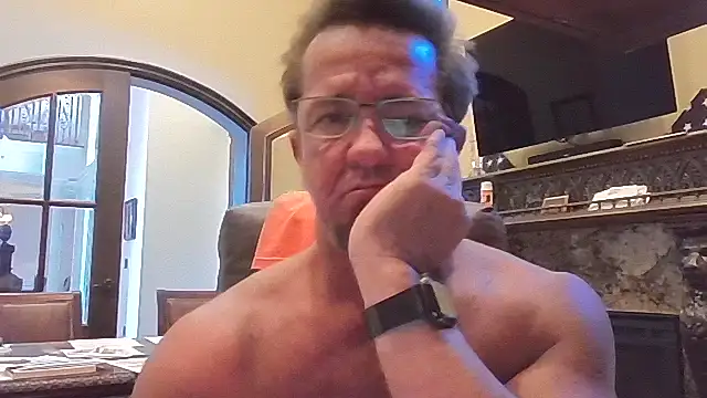 sluttydylan online show from November 6, 10:43 pm